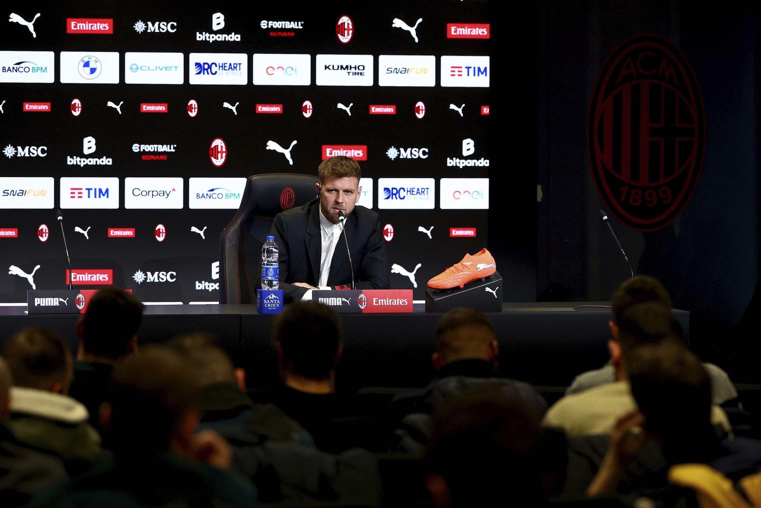 官方网站-菲尔克鲁格：魔笛能力惊人，和他一起踢球让我感触很深